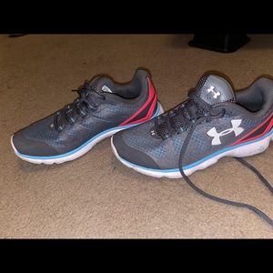 Under Armour Shoes only worn once were too big